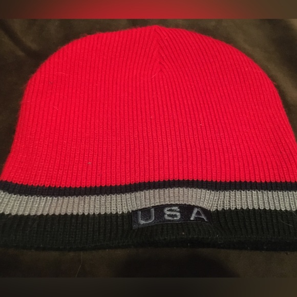 🇺🇸Red Winter Hat ⛄️⛷ - Picture 2 of 6